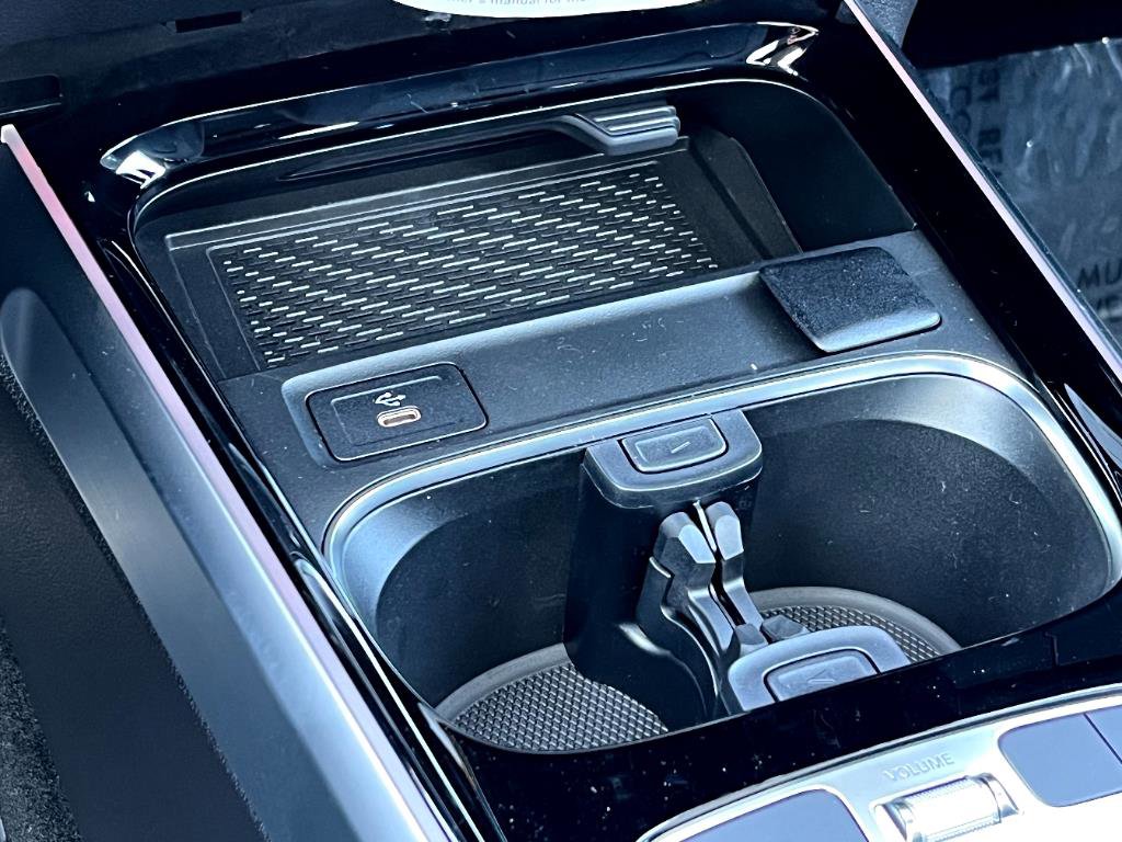 2024 Mercedes Benz EQB 4MATIC photo 8
