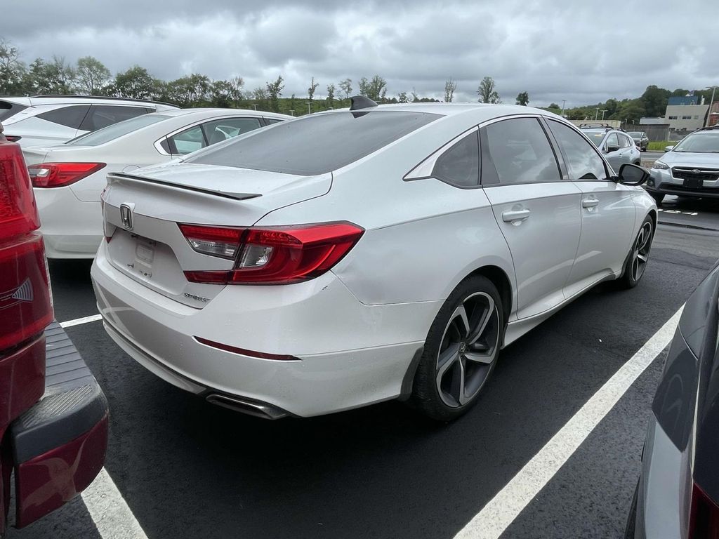 2021 Honda Accord Sport photo 4