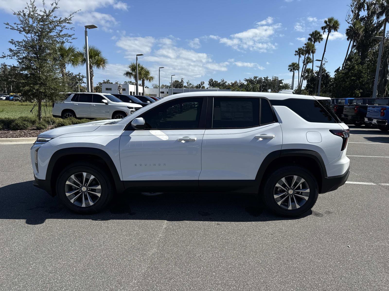 2026 Chevrolet Equinox LT photo 2