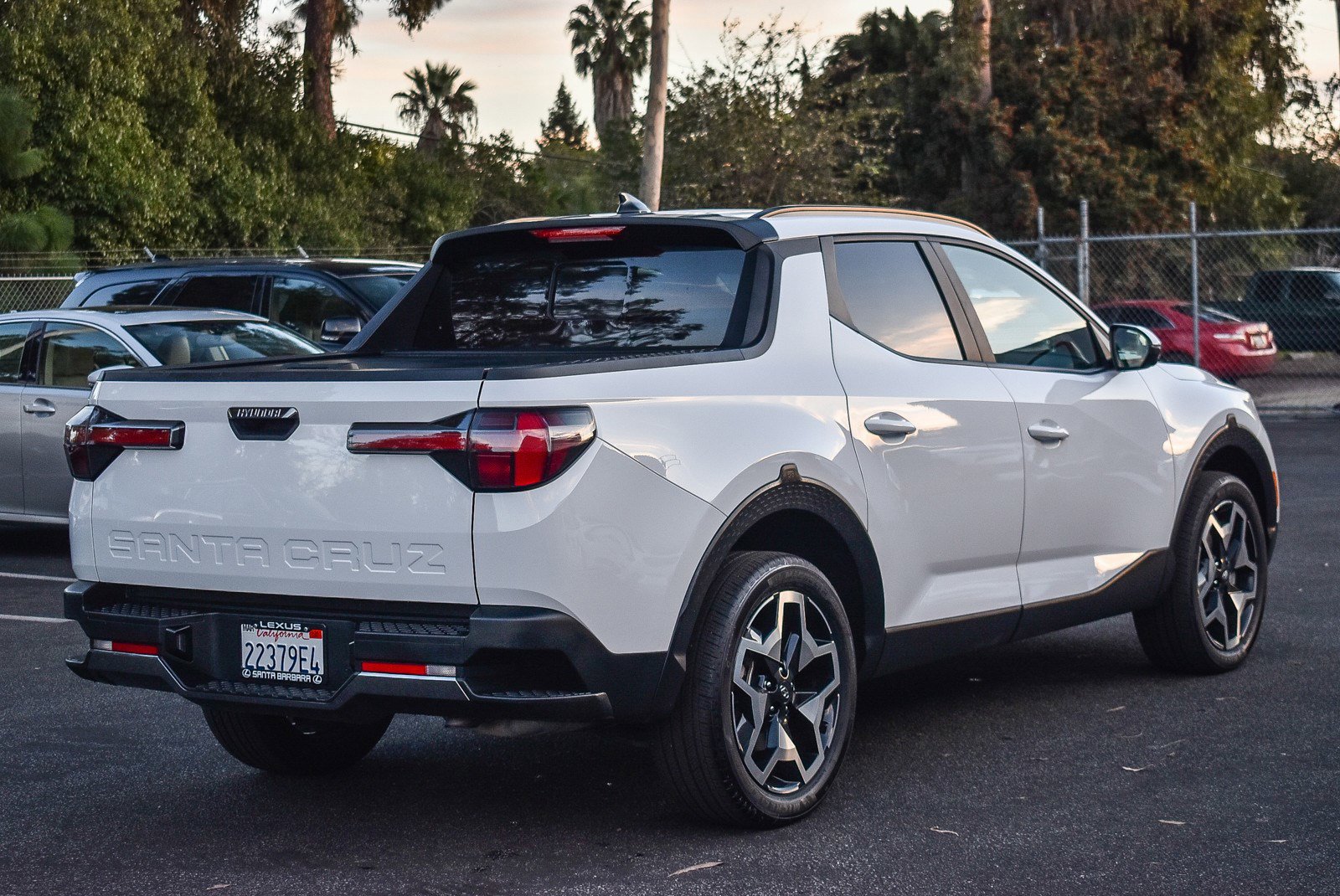 2024 Hyundai Santa Cruz Limited photo 3