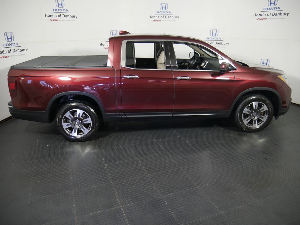 2019 Honda Ridgeline RTL-E photo 3