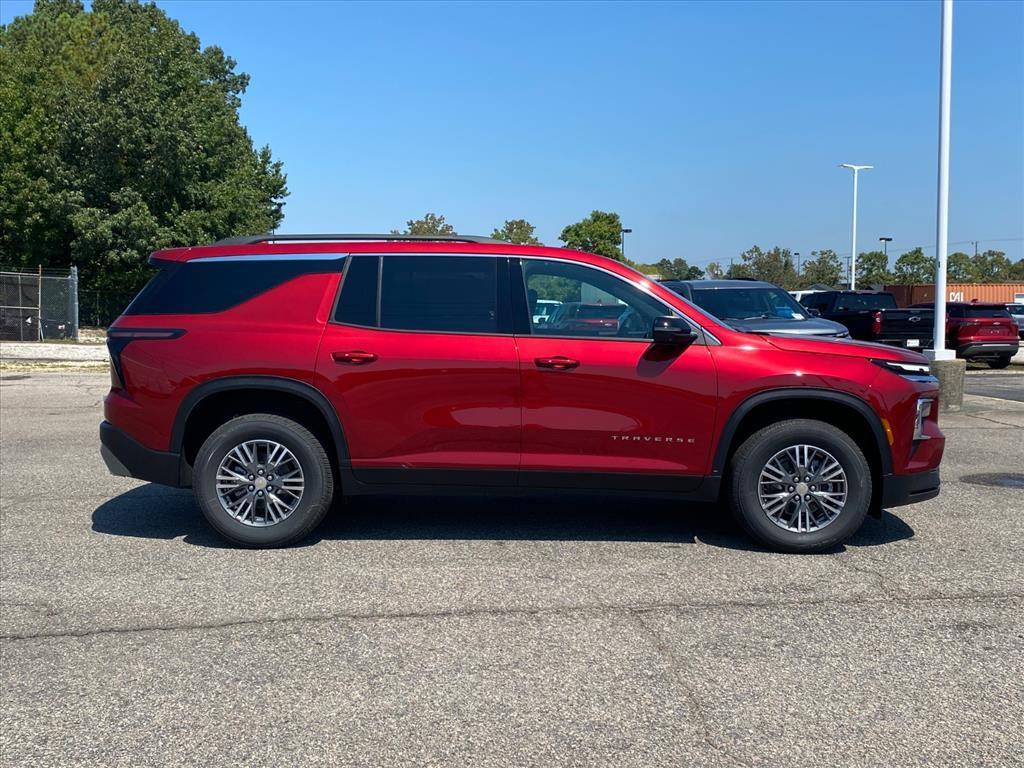 2026 Chevrolet Traverse photo 2