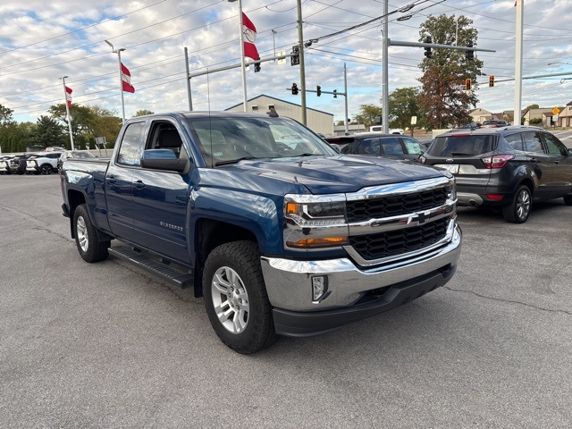 2019 Chevrolet Silverado 1500 LT photo 3