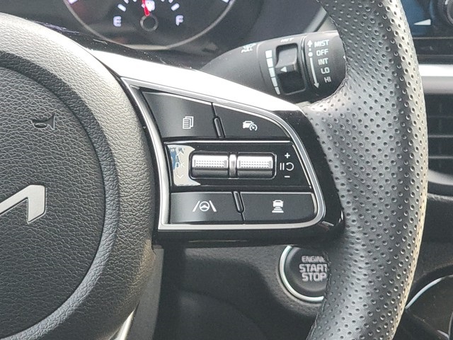 2024 Kia Forte GT-Line photo 25