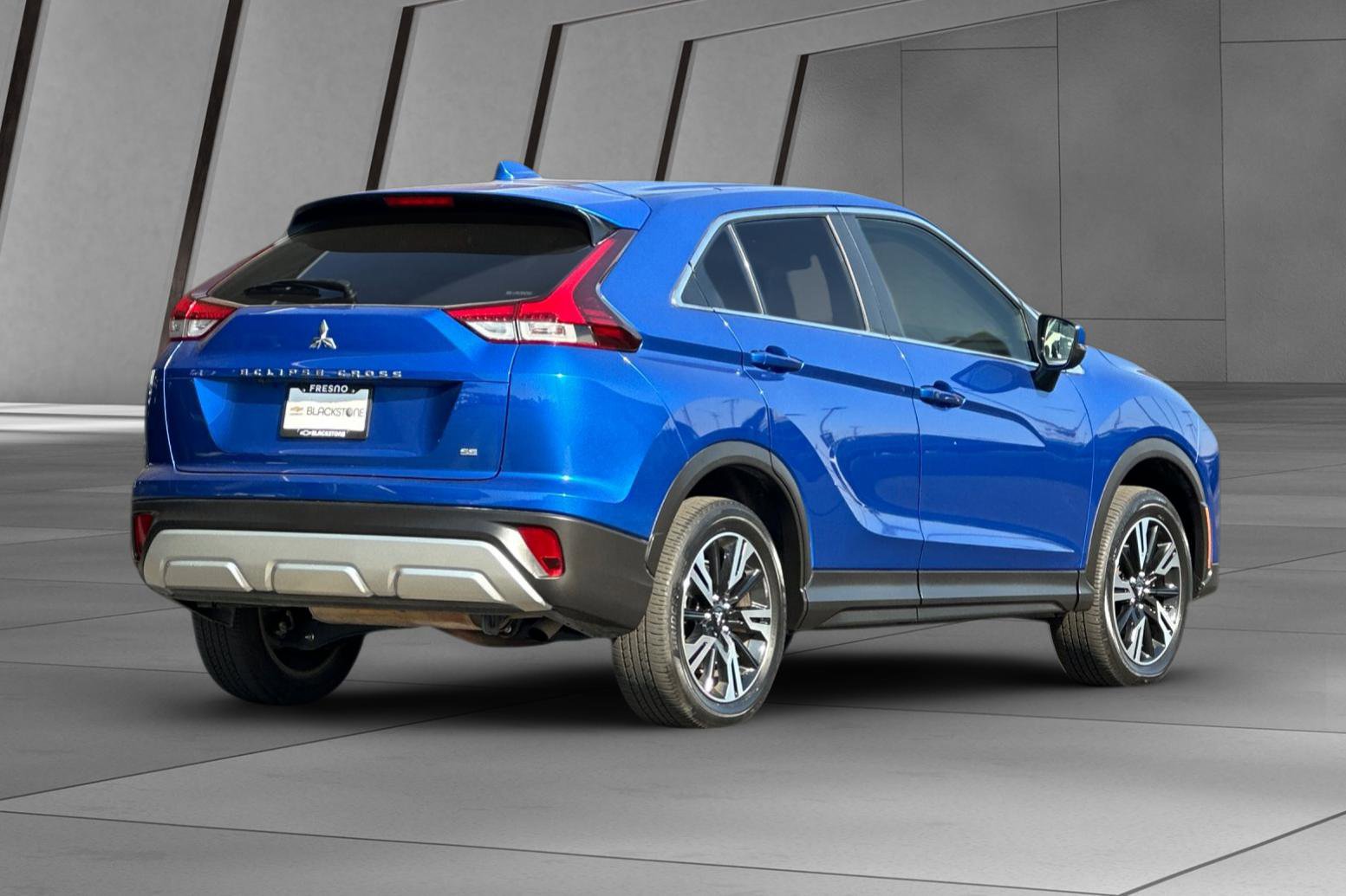 2024 Mitsubishi Eclipse Cross SE photo 3