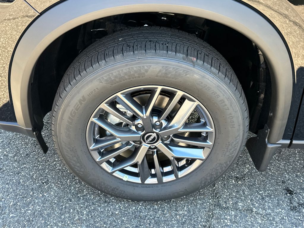 2026 Nissan Rogue S photo 8