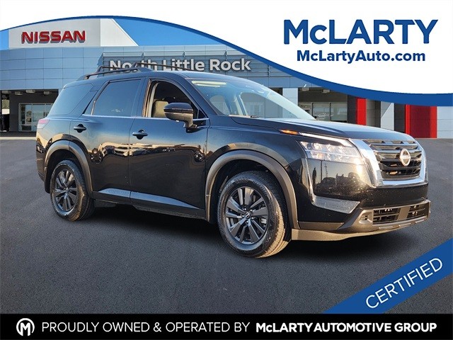 2022 Nissan Pathfinder SV's photo