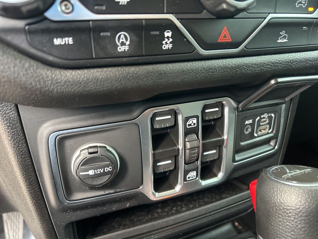 2024 Jeep Gladiator photo 35