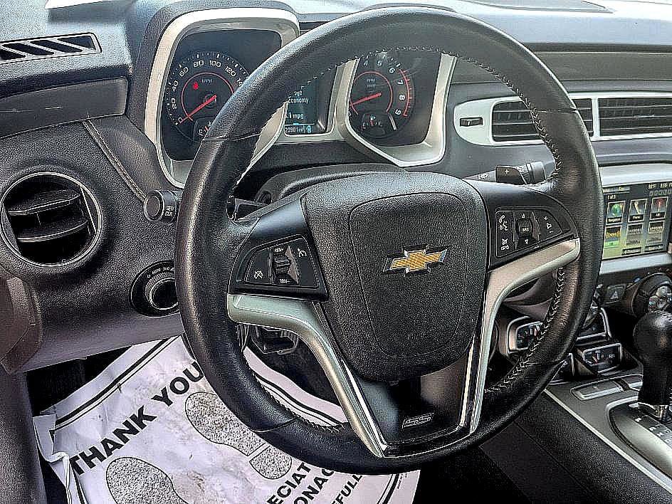 2013 Chevrolet Camaro SS photo 14