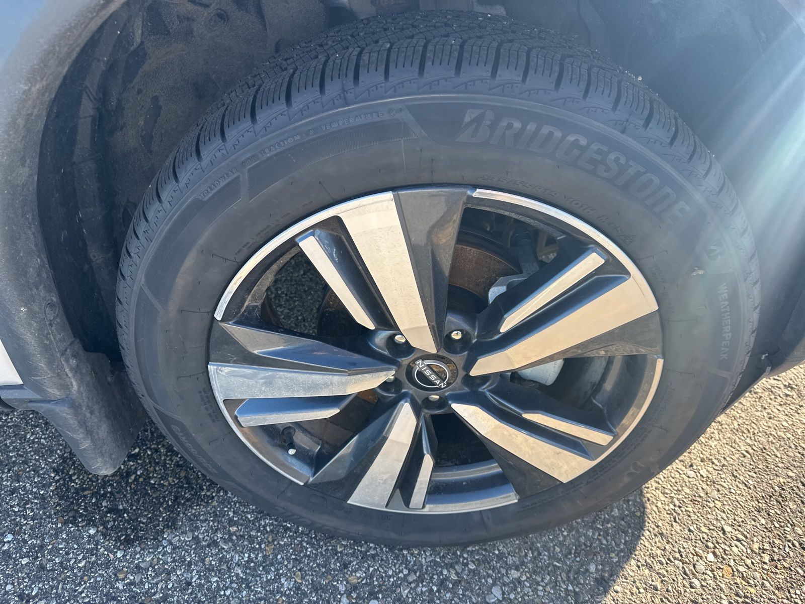 2023 Nissan Rogue SL photo 4