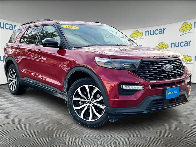 2022 Ford Explorer ST-LINE's photo
