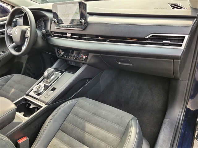 2023 Mitsubishi Outlander SE photo 14