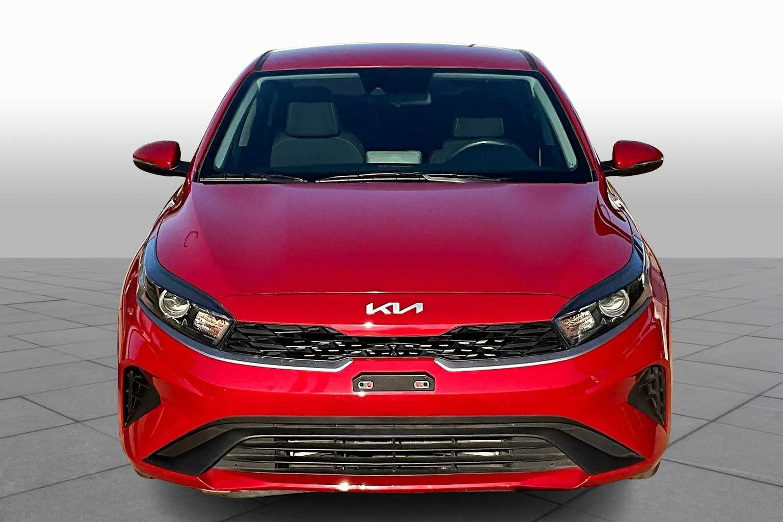 2023 Kia Forte LXS photo 3