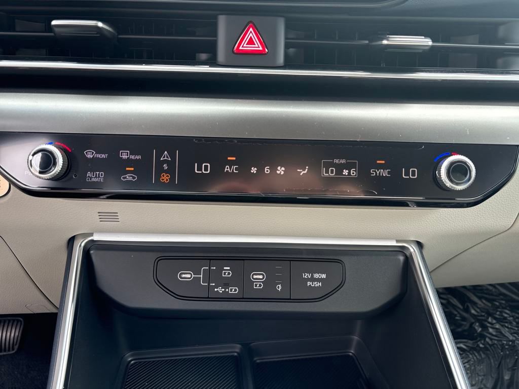 2026 Kia Carnival SX photo 20