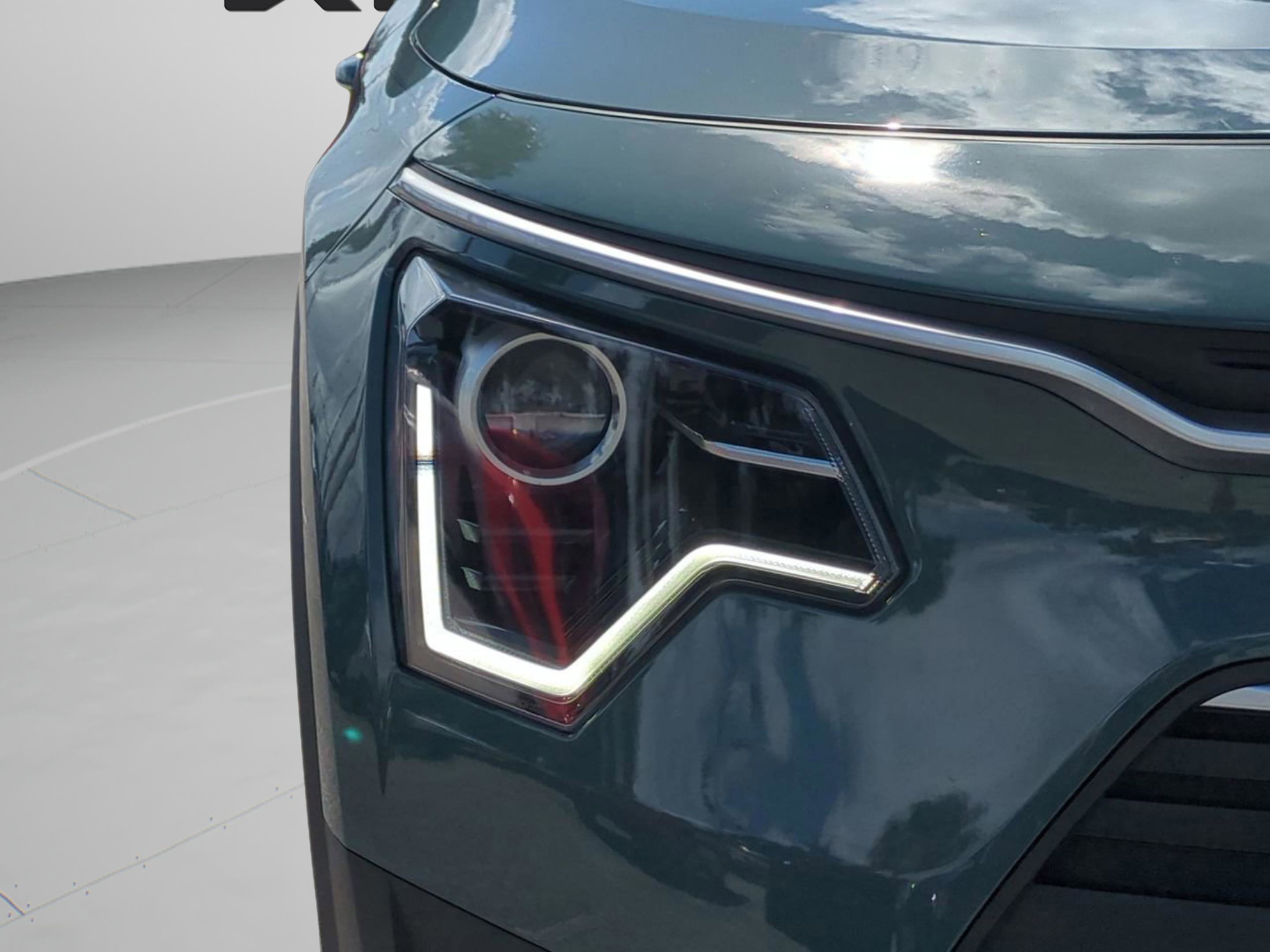 2023 Kia Niro EX photo 11
