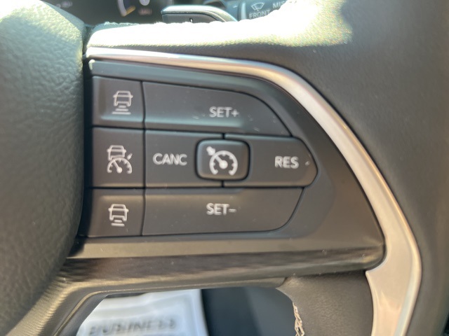 2024 Jeep Grand Cherokee Altitude photo 27