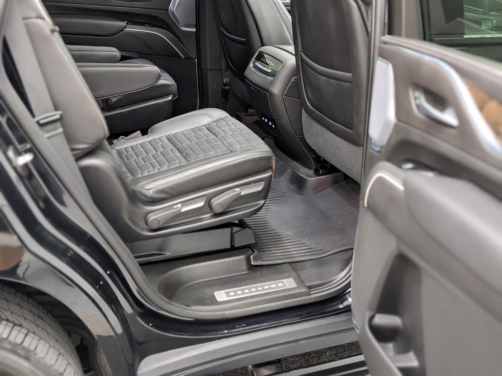 2024 Cadillac Escalade Sport Platinum photo 23