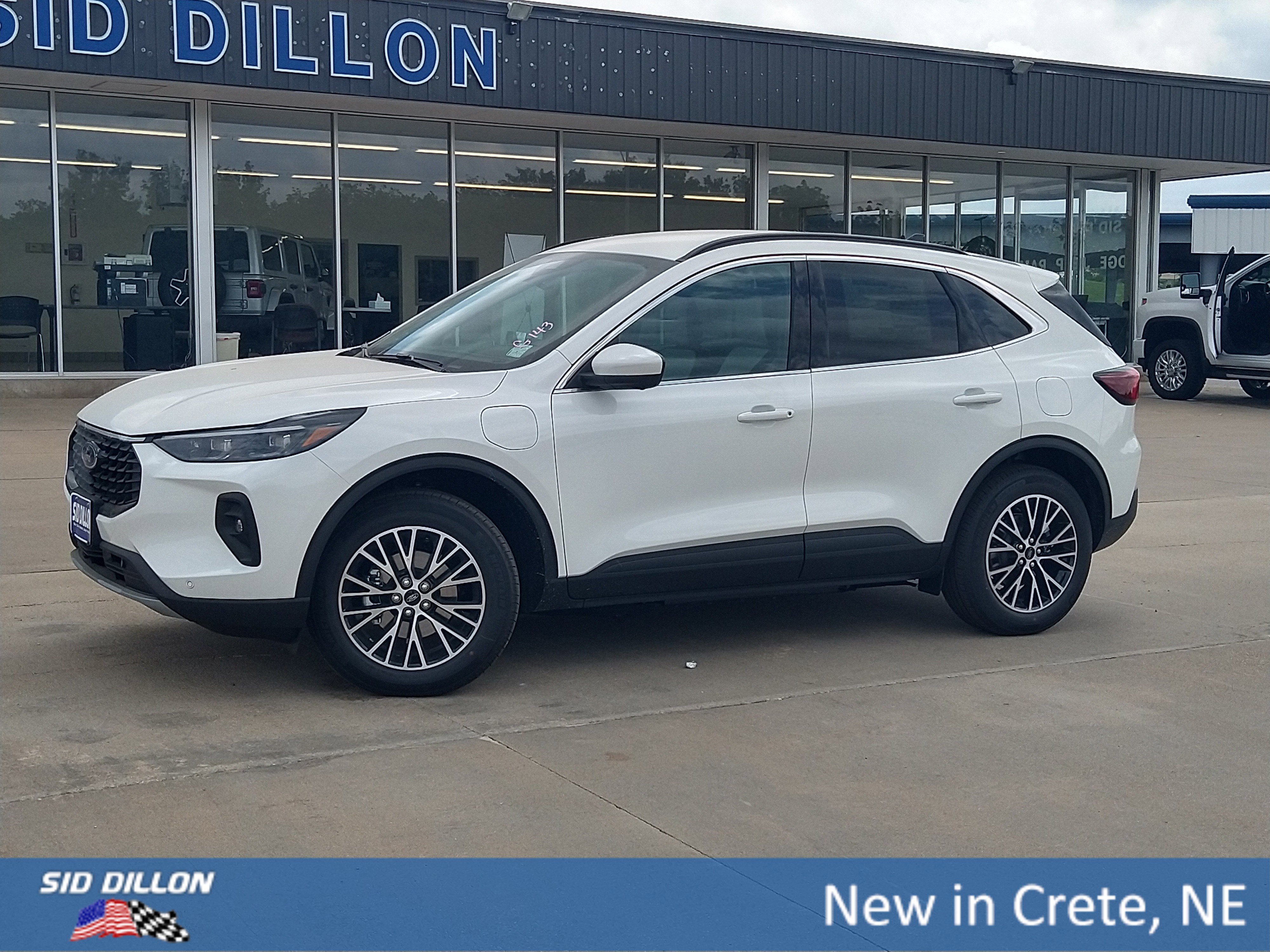 2025 Ford Escape PHEV's photo