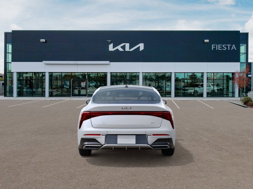 2025 Kia K5 GT-Line photo 3
