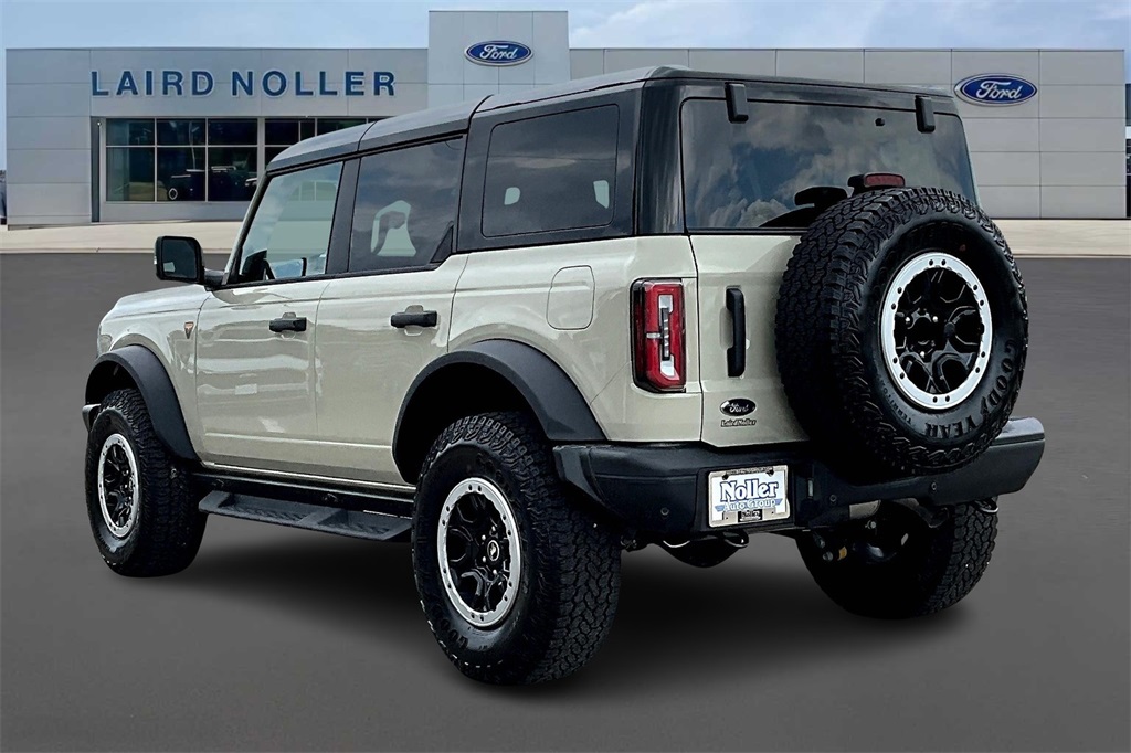 2025 Ford Bronco Badlands photo 3