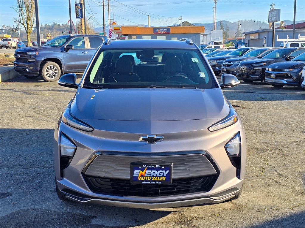 Used 2022 Chevrolet Bolt EUV LT with VIN 1G1FY6S05N4110960 for sale in North Bend, WA