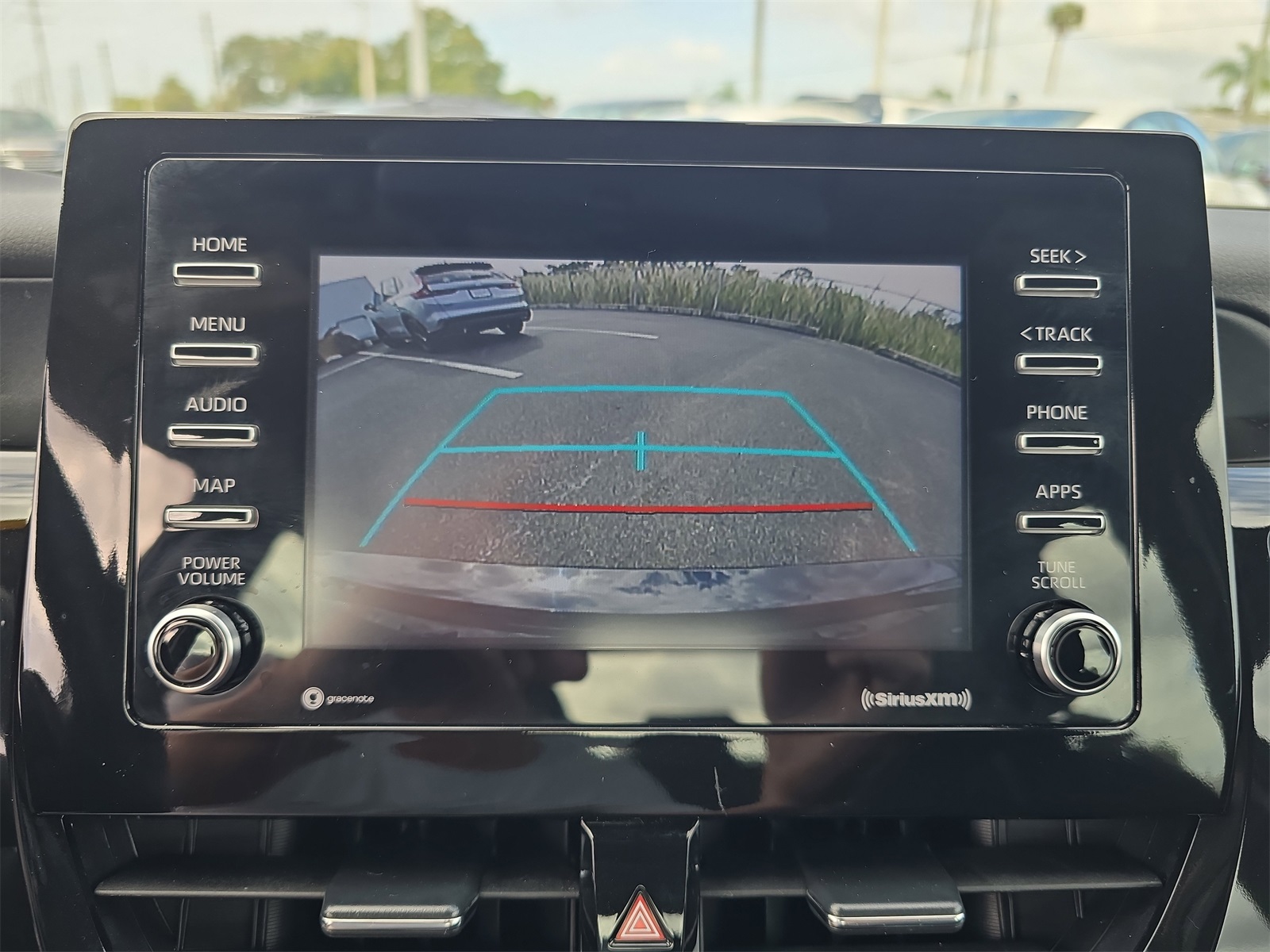 2023 Toyota Camry SE photo 18