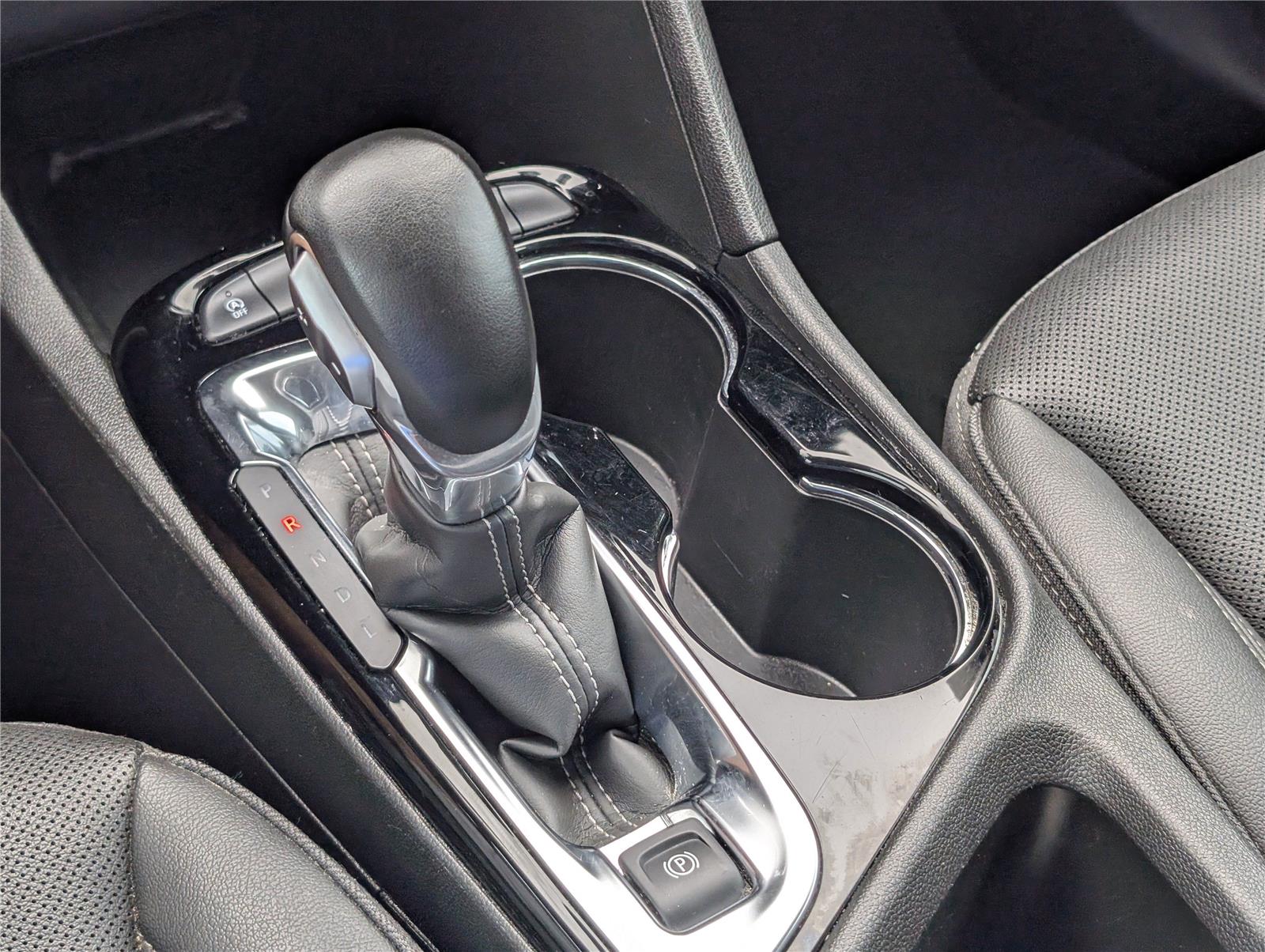 2024 Buick Encore GX Sport Touring photo 16