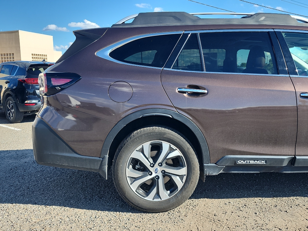 2020 Subaru Outback Touring XT photo 2