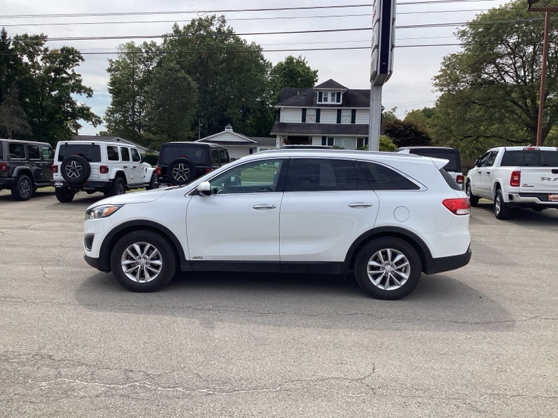 2018 Kia Sorento LX photo 3