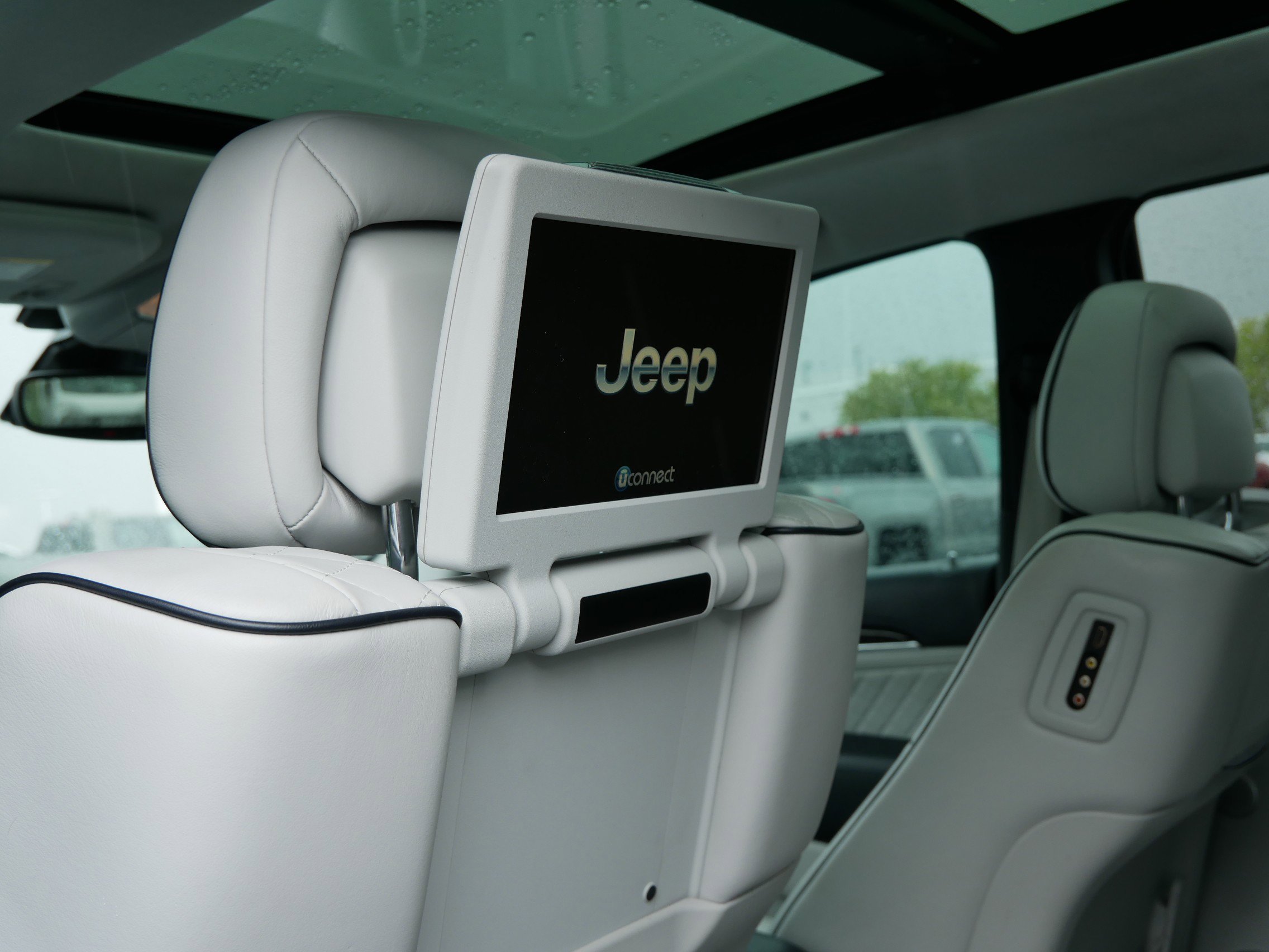 2020 Jeep Grand Cherokee Summit photo 10