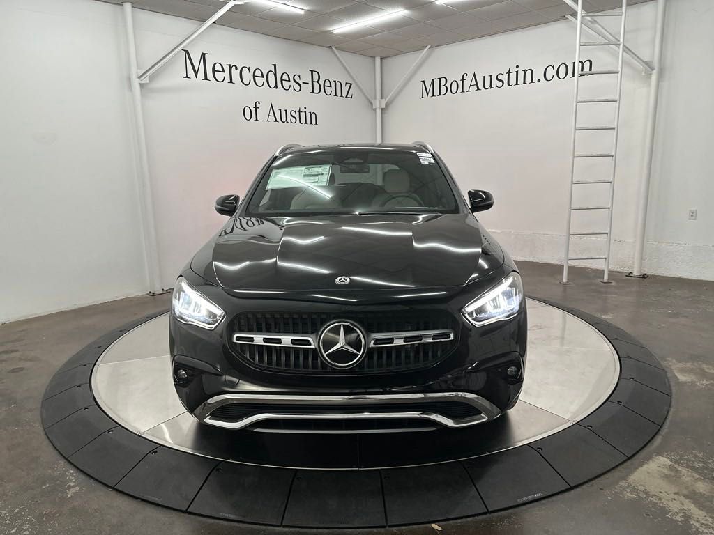 2025 Mercedes Benz GLA 250 photo 8
