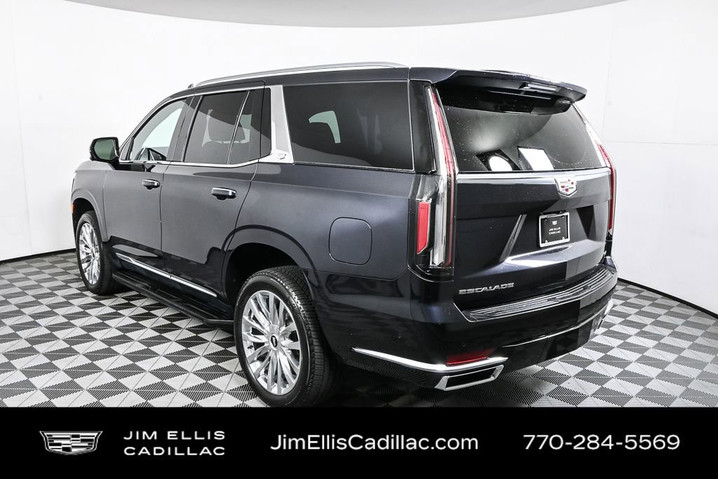 2023 Cadillac Escalade Premium Luxury photo 3