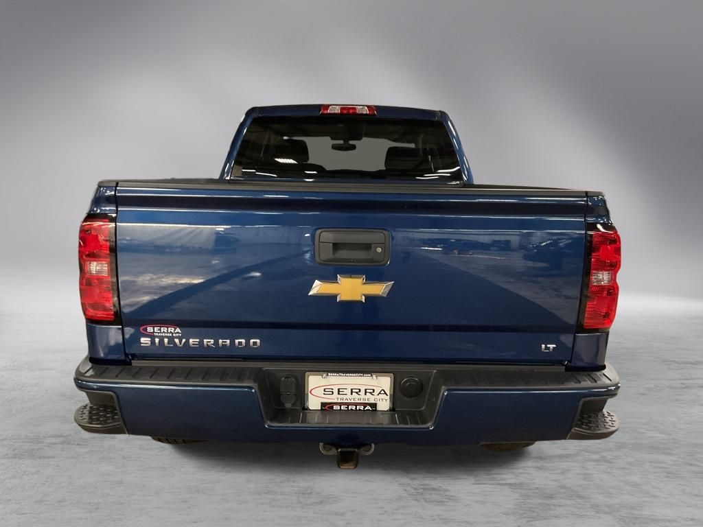 2017 Chevrolet Silverado 1500 LT photo 4