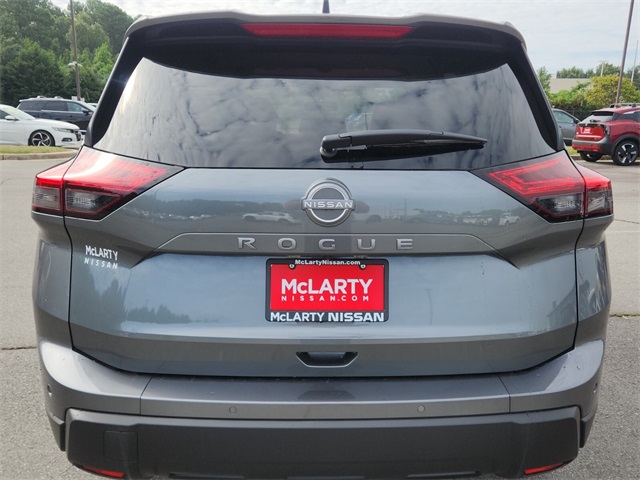 2026 Nissan Rogue S photo 2