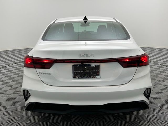 2024 Kia Forte LXS photo 4