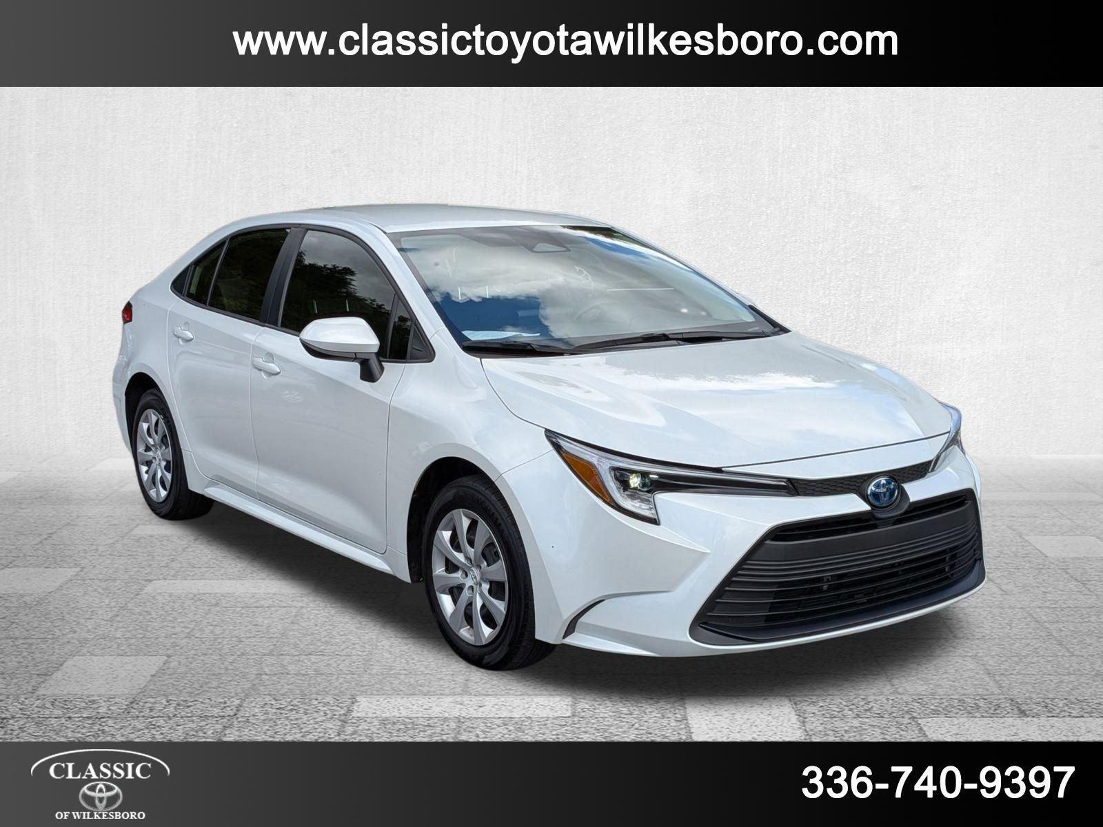 2024 Toyota Corolla Hybrid LE photo 3