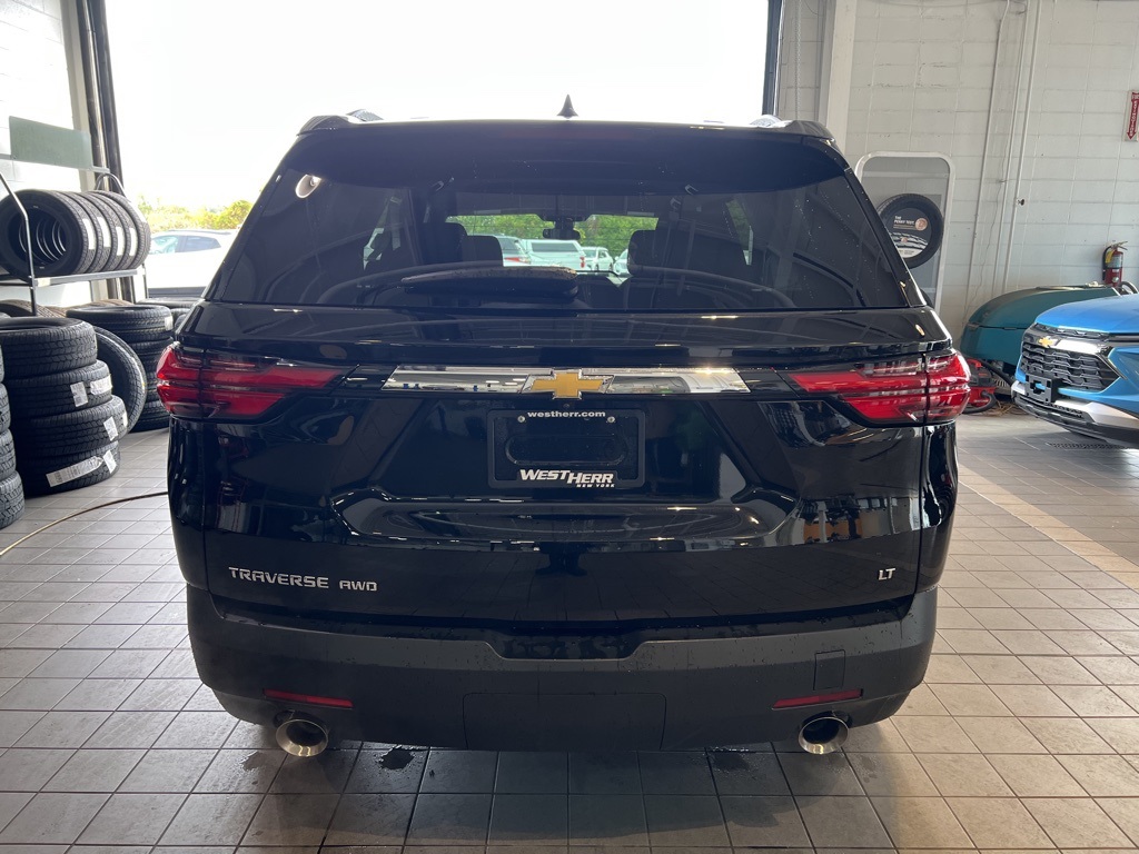 2023 Chevrolet Traverse Cloth 1LT photo 2
