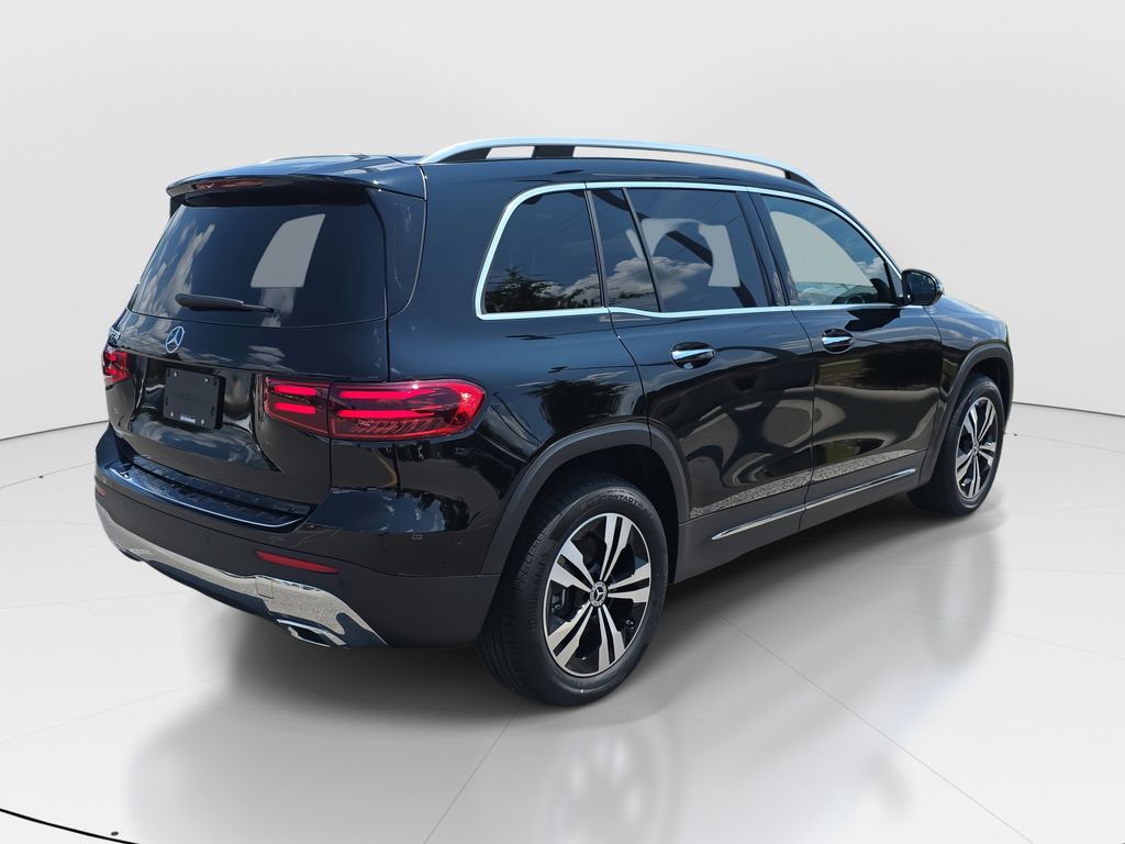 2025 Mercedes Benz GLB 250 photo 4