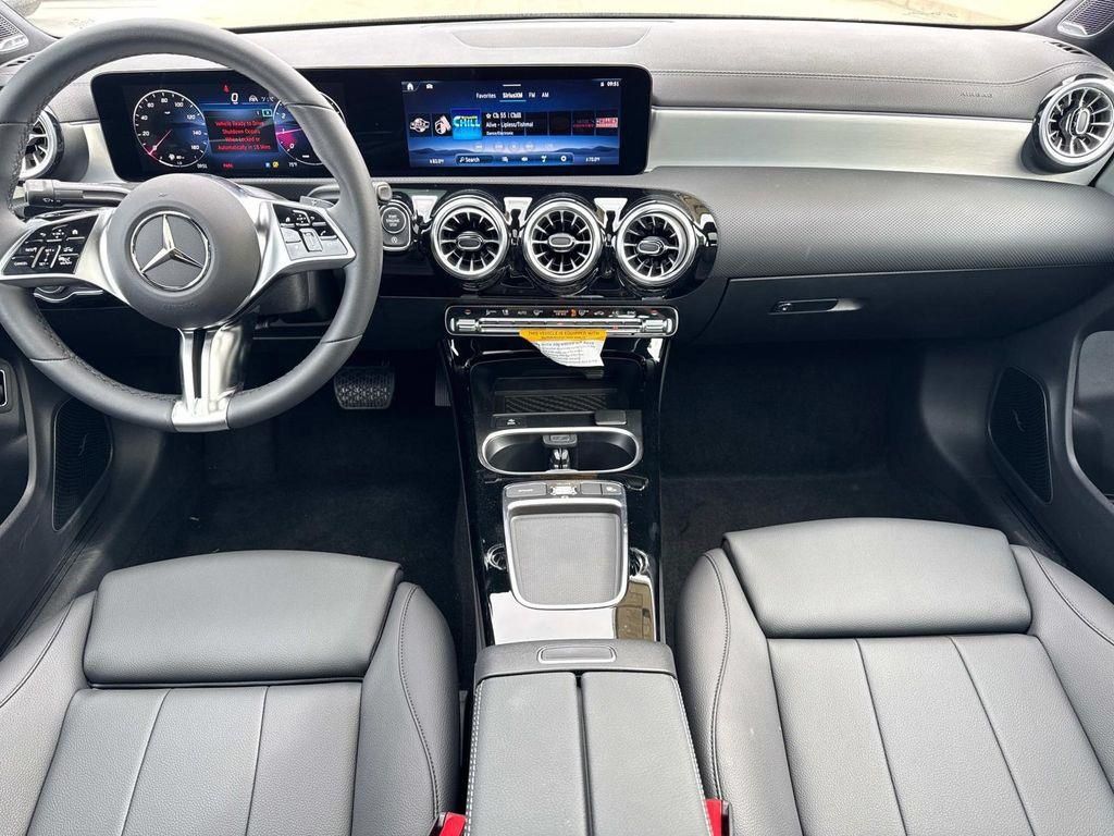 2024 Mercedes Benz CLA 250 4MATIC photo 9