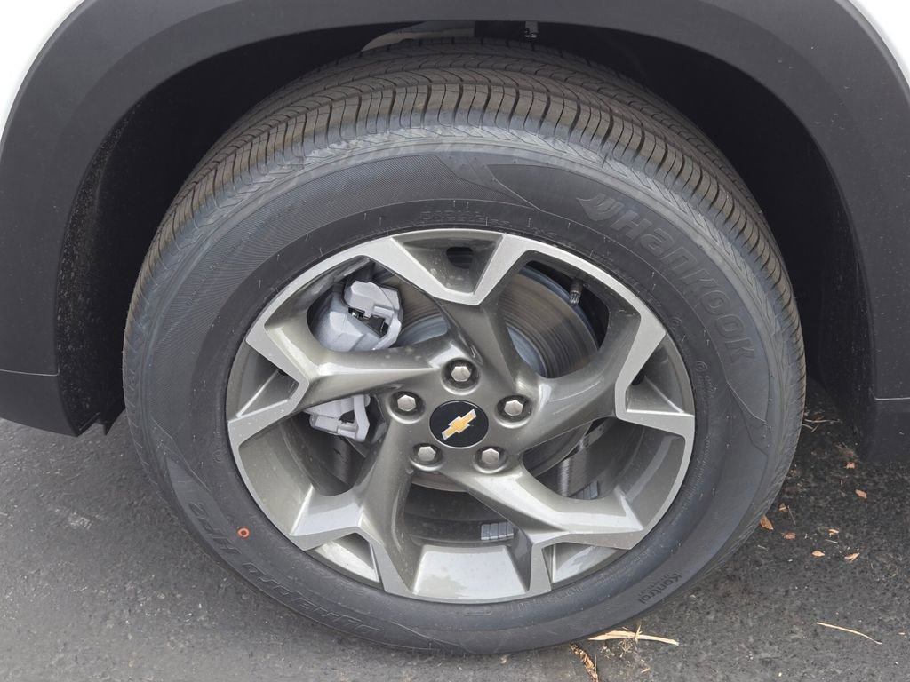2026 Chevrolet Trax LT photo 5