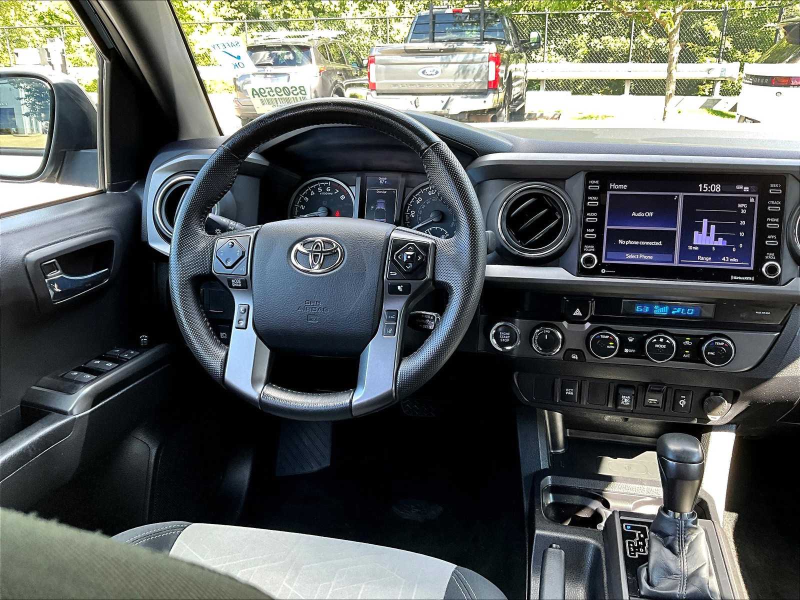 2023 Toyota Tacoma TRD photo 17
