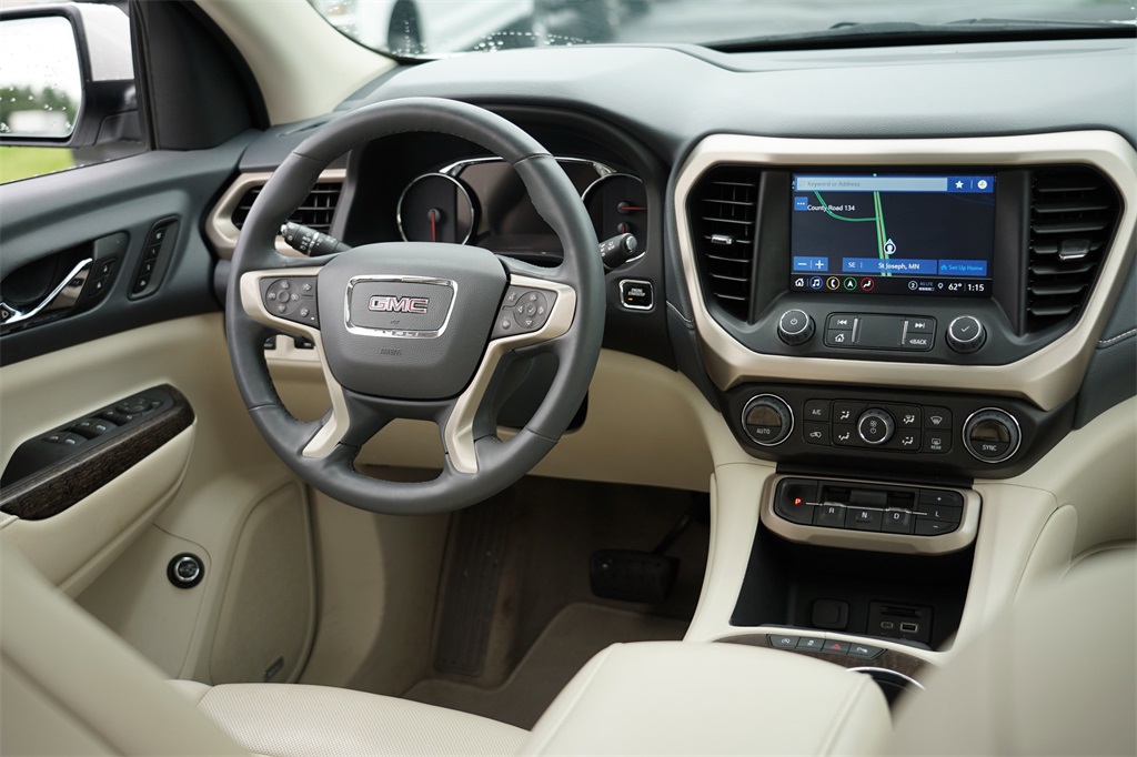 2023 Gmc Acadia Denali photo 13