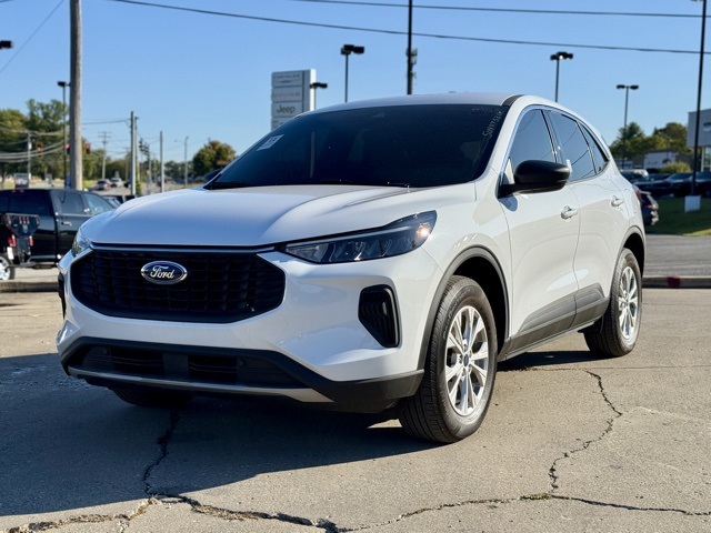2023 Ford Escape Active photo 2