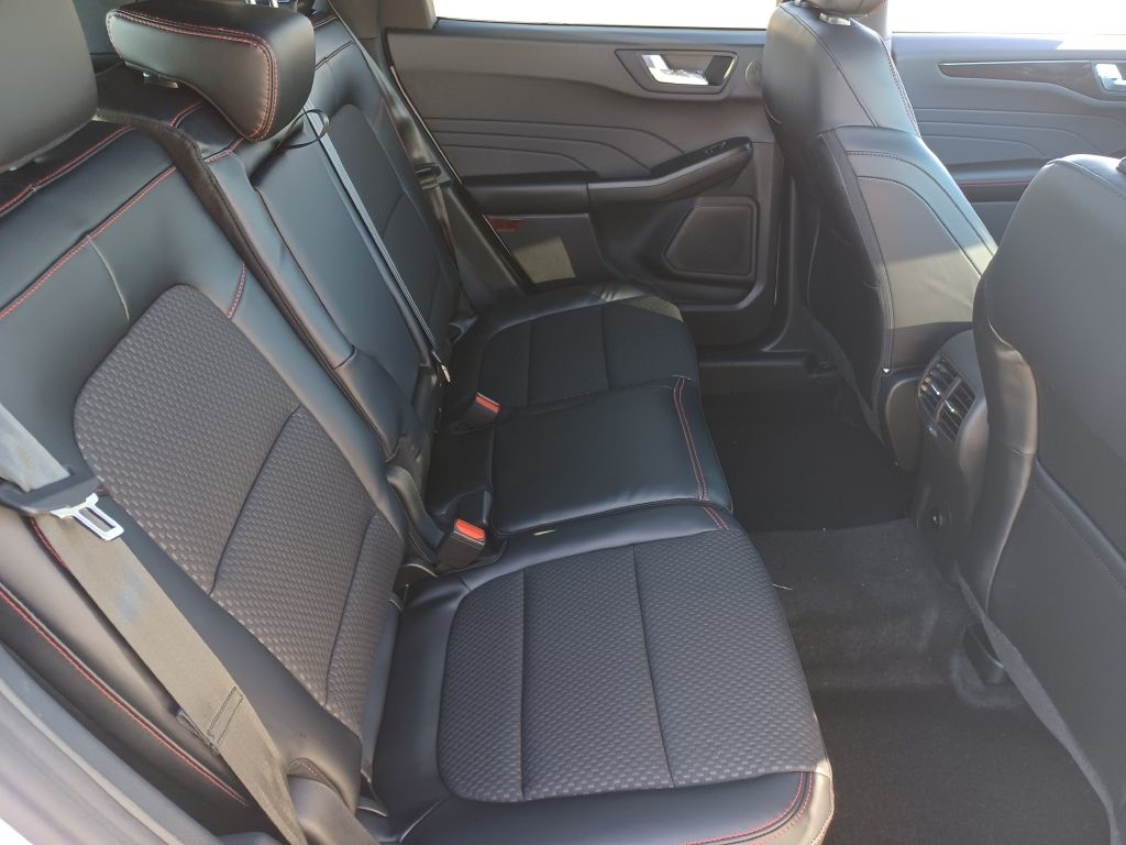 2024 Ford Escape ST-Line Select photo 7
