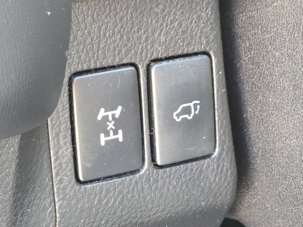 2017 Toyota RAV4 Limited photo 11