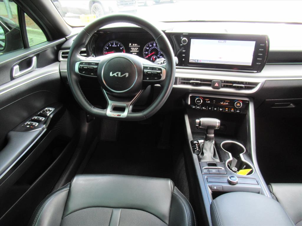 2022 Kia K5 GT-Line photo 13