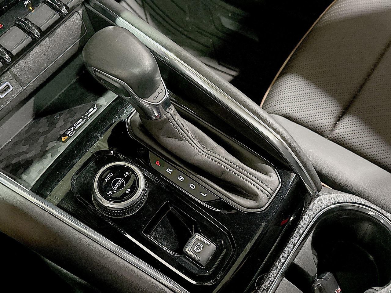 2024 Gmc Canyon AT4 photo 15