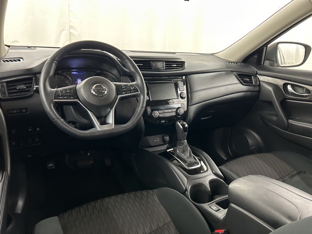 2018 Nissan Rogue SV photo 21