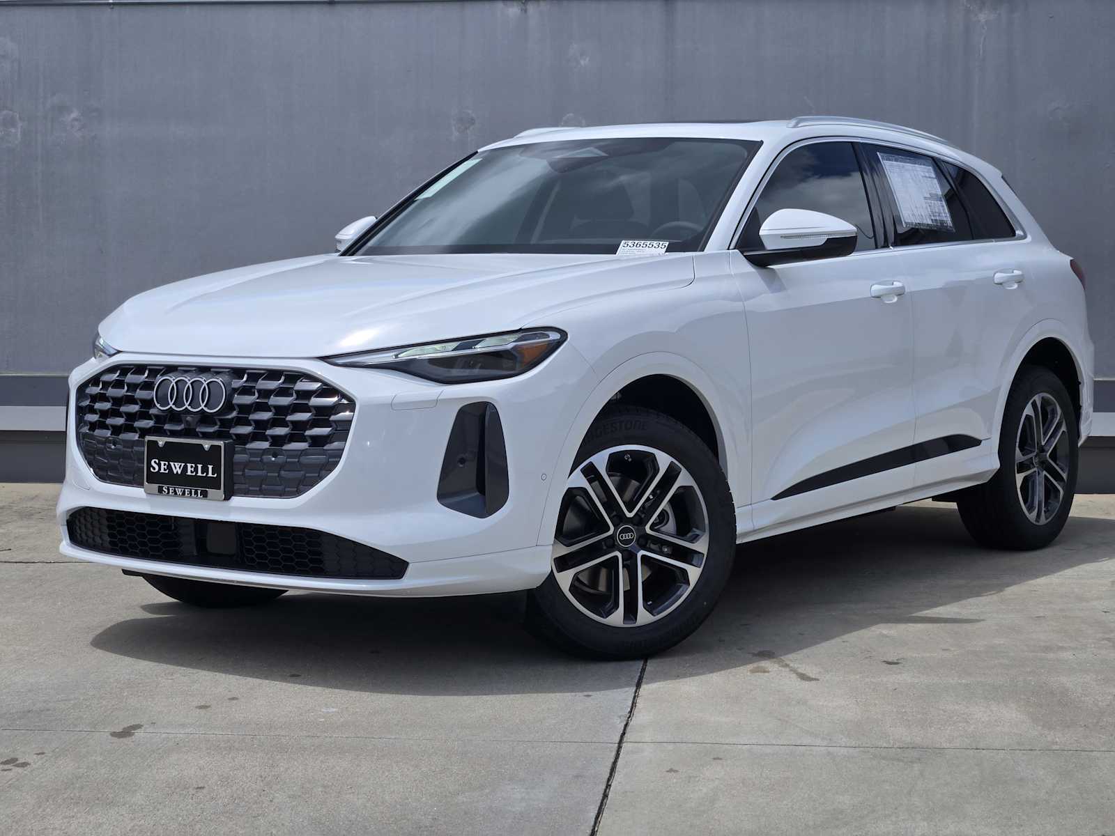 2025 Audi Q5 Premium