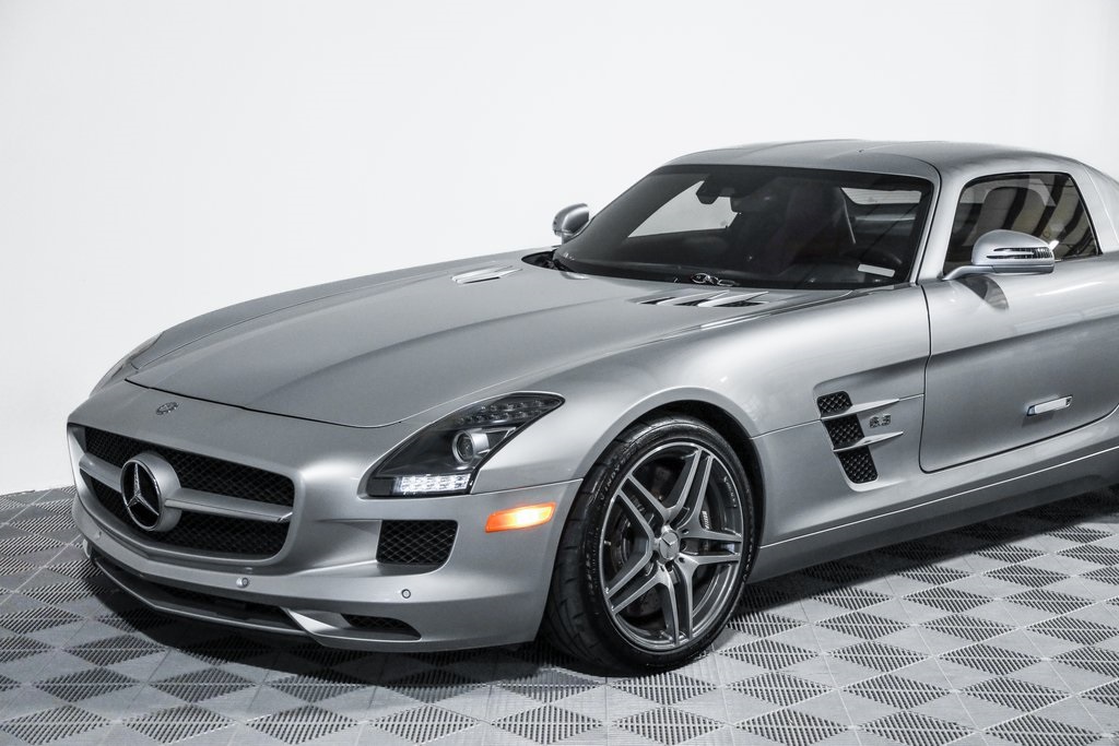 2011 Mercedes Benz SLS AMG photo 21